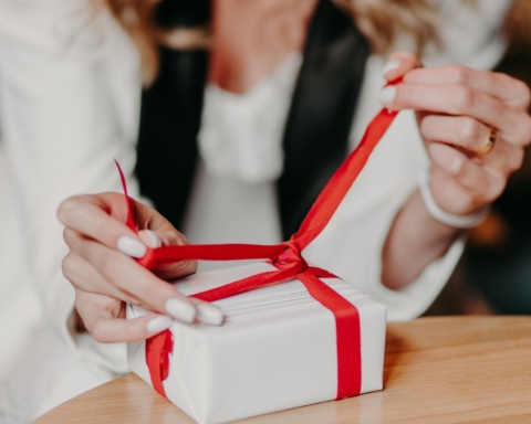 Seis ideas para añadir un elemento tangible a tu evento virtual