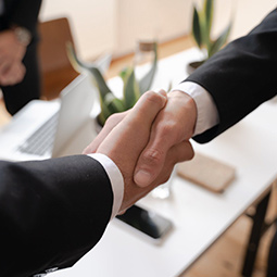 Cambio generacional en la empresa familiar: ¿sucesión o convivencia?